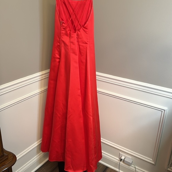 Betsy and Adam by jaslene watermelon crisscross prom dress size 6 petite - Picture 8 of 9